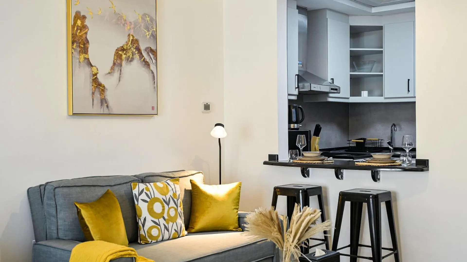 Apartment Modern Studio In Discovery Gardens, Close To Metro Dubai